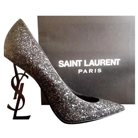 talon yves saint laurent poids maximum